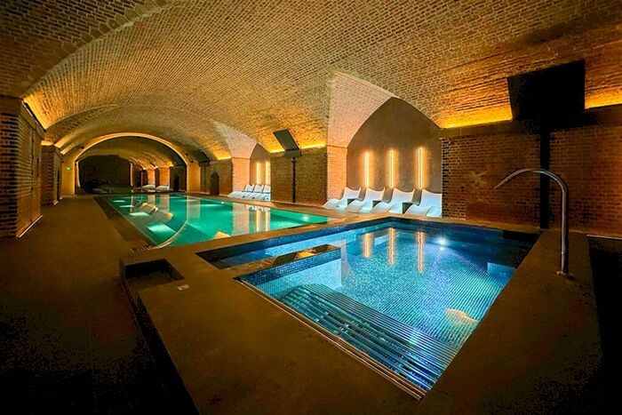 2 Bedroom Apartment To Rent In Viadux, M1