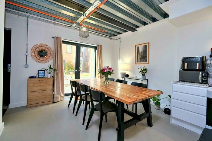 2 Bedroom Duplex To Rent In Aire Lofts, Leeds, LS9