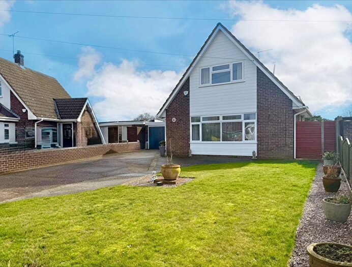 4 Bedroom Detached House For Sale In Poplar Drive, Filby, NR29