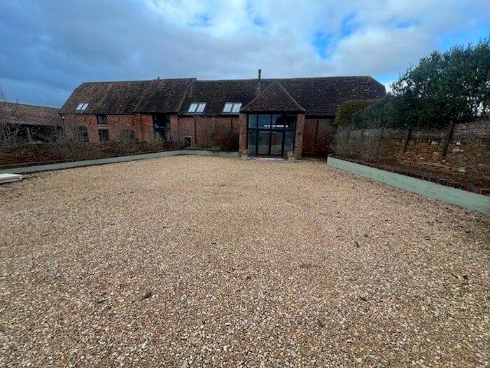 4 Bedroom Barn Conversion To Rent In Knowlton, Wimborne, BH21