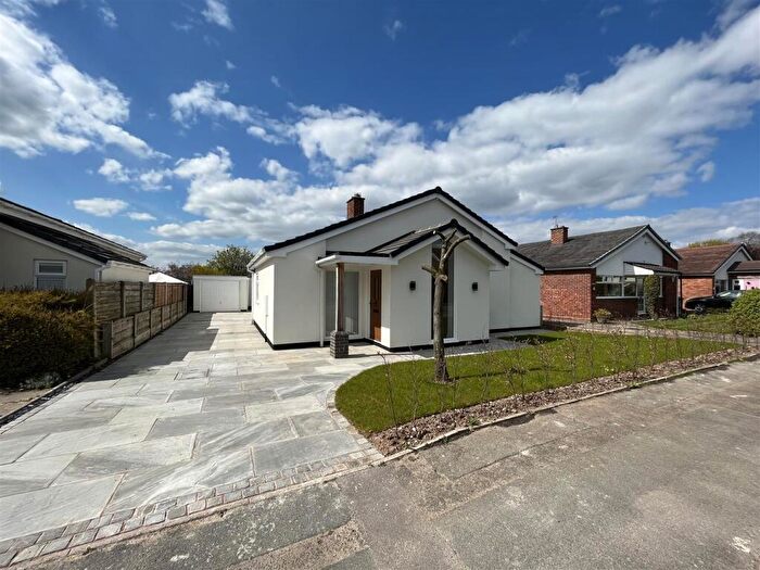 3 Bedroom Bungalow To Rent In Redesmere Drive, Alderley Edge, SK9