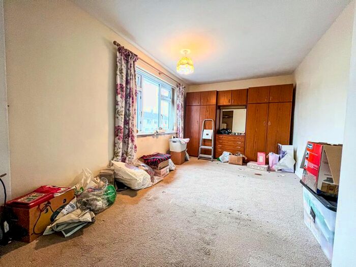 2 Bedroom Semi-Detached House For Sale In Buckland Road, Taunton, TA2