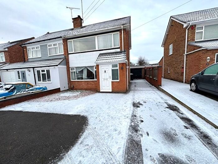 3 Bedroom Semi Detached House For Sale In Radnor Drive, Nuneaton, CV10