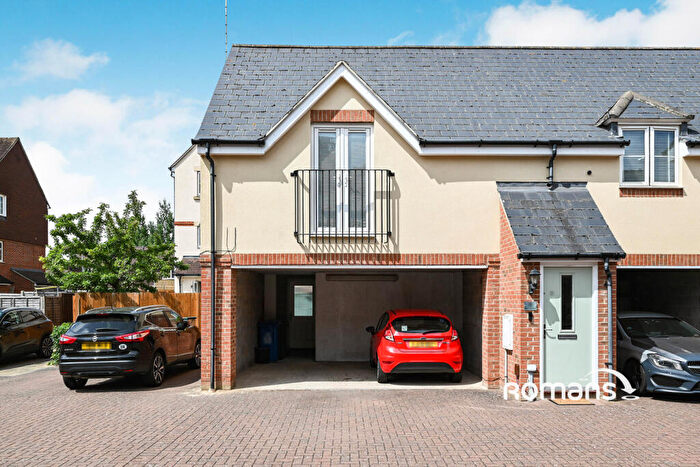 2 Bedroom Coach House To Rent In Blackcap Lane, Bracknell, Berkshire, RG12