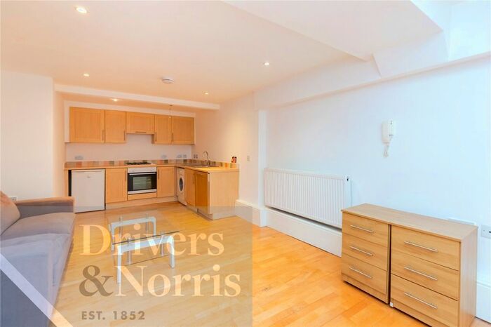 1 Bedroom Flat To Rent In Hackney Road, Bethnal Green, London, E2