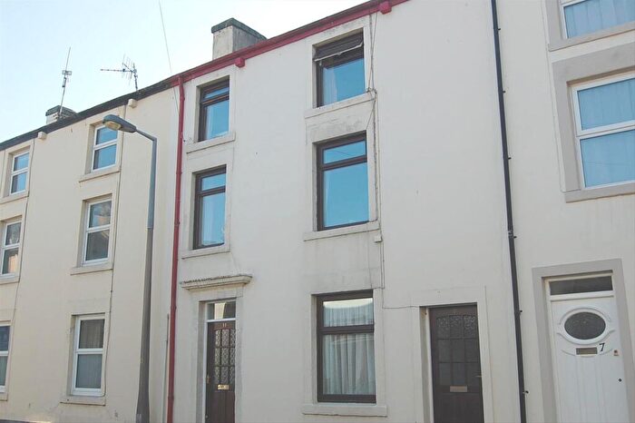 3 Bedroom Flat To Rent In Clarence Street, Morecambe, Lancashire, LA4