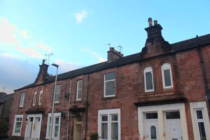 2 Bedroom Flat To Rent In Park Place, Alloa, FK10