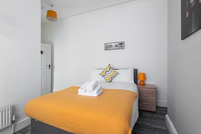 7 Bedroom Semi Detached House For Sale In Anfield Road, Liverpool, L4