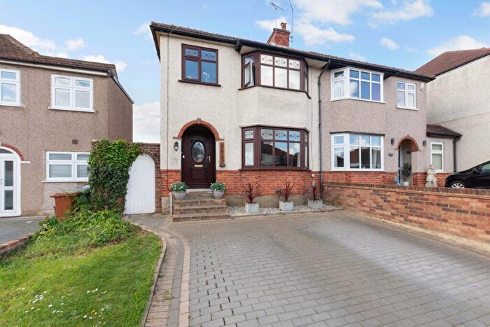 3 Bedroom Semi Detached House For Sale In Mayplace Road East, Bexleyheath, DA7