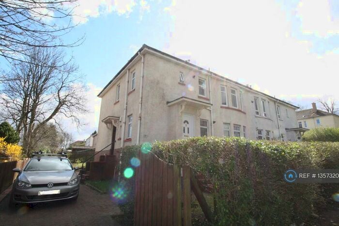 3 Bedroom Flat To Rent In Harefield Drive, Glasgow, G14