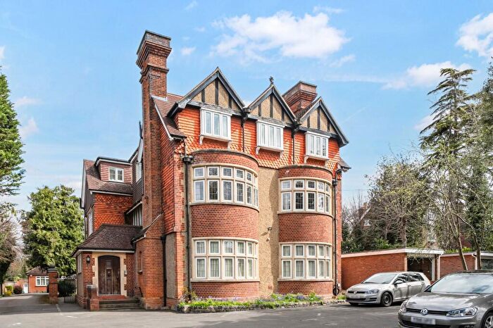 2 Bedroom Flat For Sale In College Road, Epsom, KT17