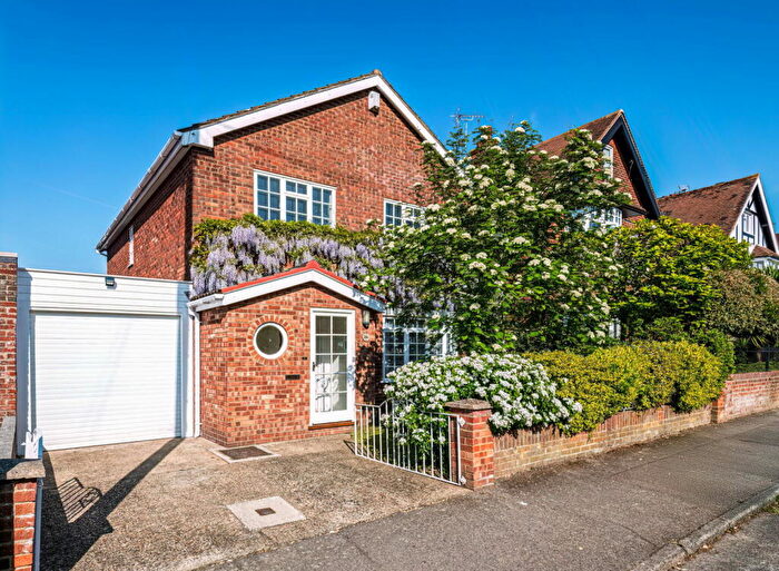 4 Bedroom Detached House For Sale In Cromwell Road, Canterbury, CT1