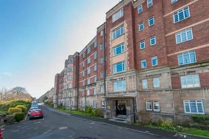 2 Bedroom Flat To Rent In Learmonth Court, Edinburgh, EH4
