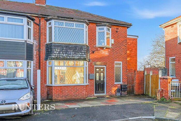 4 Bedroom Semi Detached House To Rent In Werneth Crescent, Oldham, Greater Manchester, OL8