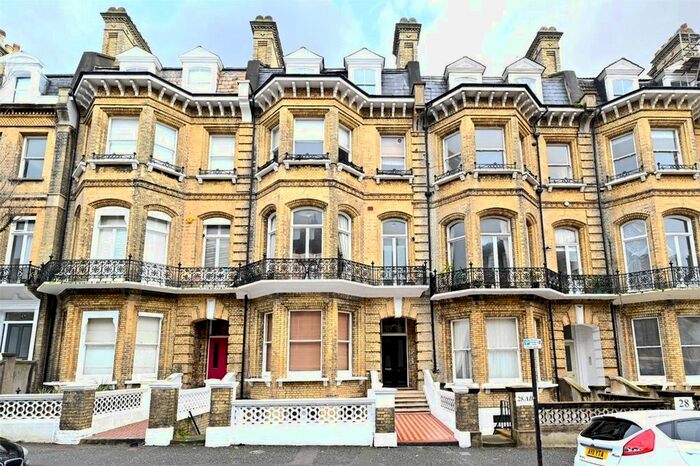2 Bedroom Flat To Rent In First Avenue, Hove, BN3