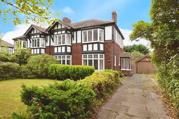 3 Bedroom Semi-Detached House For Sale In Marton Road, Middlesbrough, TS4