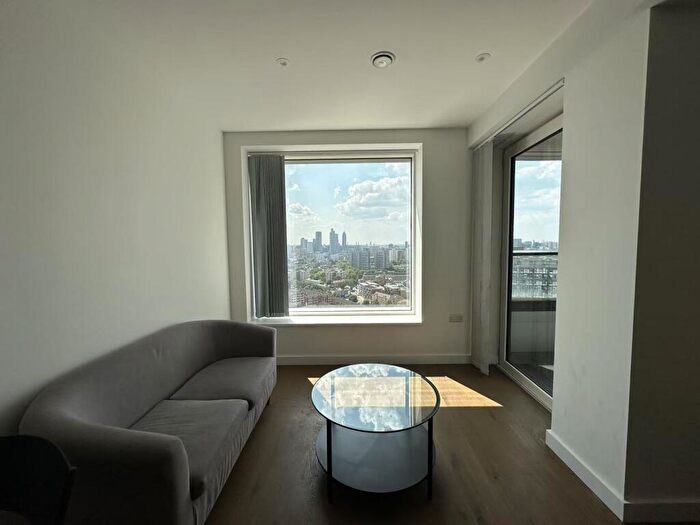 Studio To Rent In Hurlock Heights, Deacon Street, Southwark, London, SE17