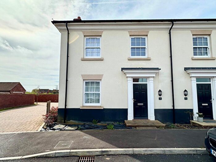 3 Bedroom Semi-Detached House For Sale In Shepherd Close, Yeovil, Somerset, BA21