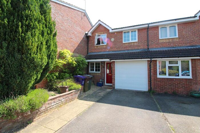 3 Bedroom House To Rent In Mermaid Close, Hitchin, Hertfordshire, SG4