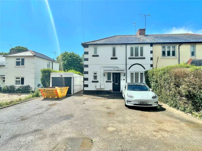 3 Bedroom House To Rent In Watling Street, Park Street, St. Albans, Hertfordshire, AL2