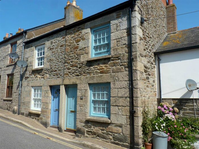 1 Bedroom Property To Rent In Helston Road, Penryn, TR10
