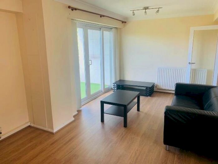 2 Bedroom Apartment To Rent In St Michaels House, Edgbaston, B16