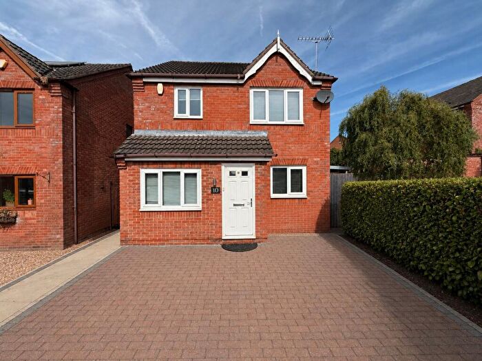 3 Bedroom Detached House To Rent In Home Farm Court, Castle Gresley, DE11