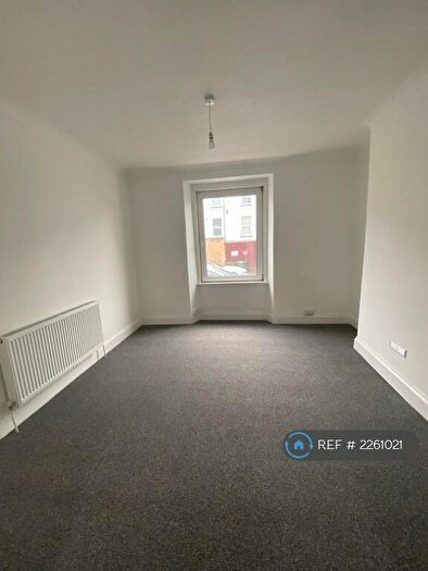 3 Bedroom Terraced House To Rent In Cambridge Road, Plymouth, PL2