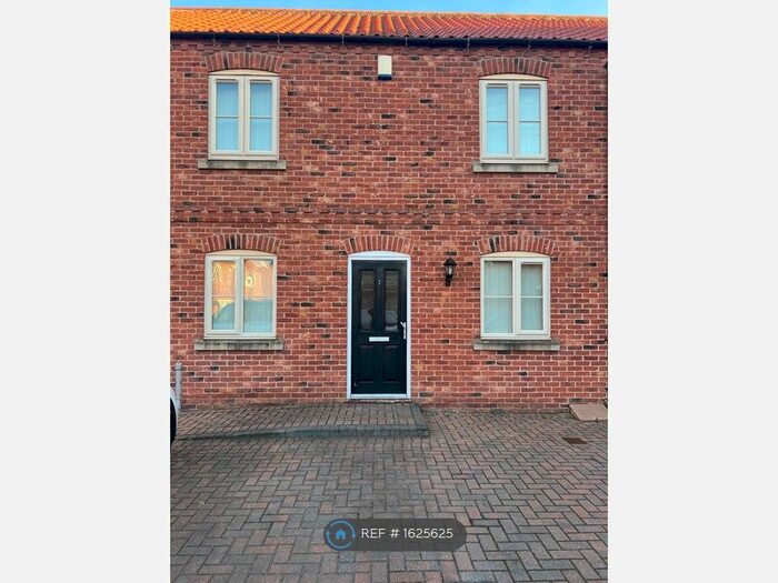 2 Bedroom Terraced House To Rent In Waverley Court, Thorne, Doncaster, DN8