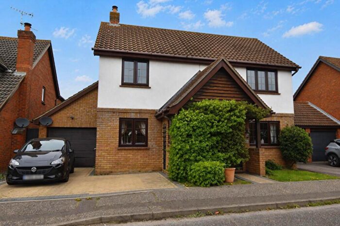 4 Bedroom Detached House For Sale In Pollards Green, Chelmer Village, CM2