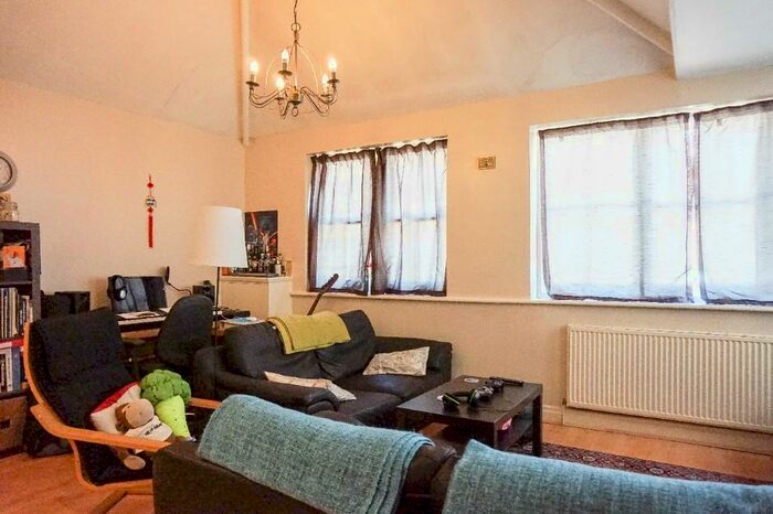 1 Bedroom Flat To Rent In Beech House, Headingley Lane, Leeds, West Yorkshire, LS6