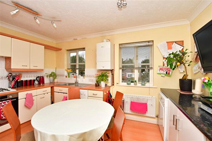 3 Bedroom End Of Terrace House For Sale In Carpenters Close, Rochester, Kent, ME1