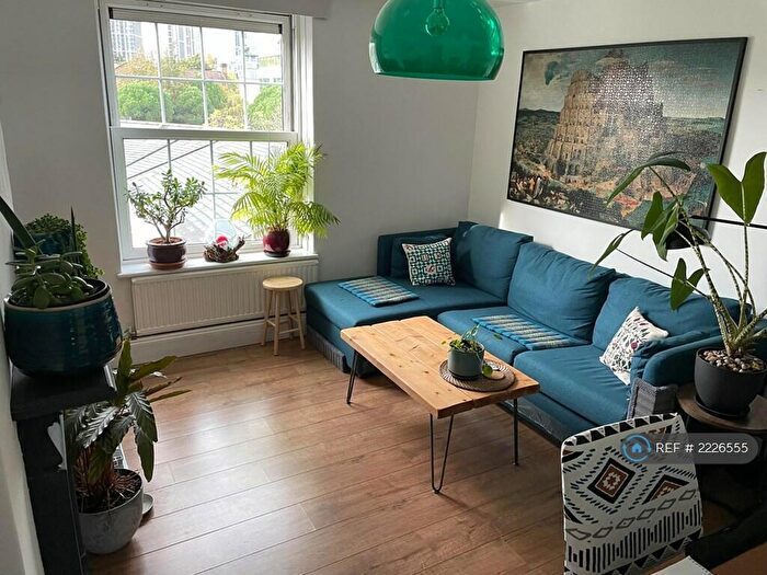 1 Bedroom Flat To Rent In Grace House, London, SE11