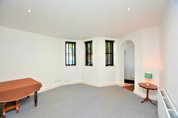 1 Bedroom Ground Flat For Sale In The Street, Egerton, Ashford, TN27
