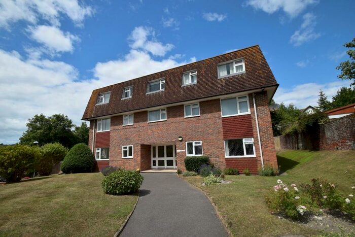 1 Bedroom Flat To Rent In De Roos Road, Eastbourne, BN21