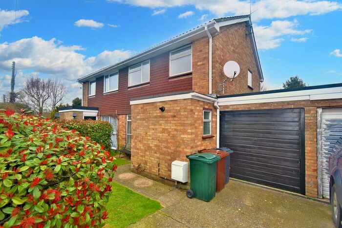 3 Bedroom Semi-Detached House To Rent In Appledore Road, Woodchurch, TN26