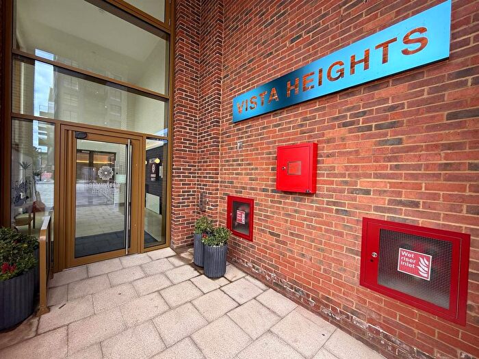 1 Bedroom Flat To Rent In - Ilderton Rd, South Bermondsey, SE15