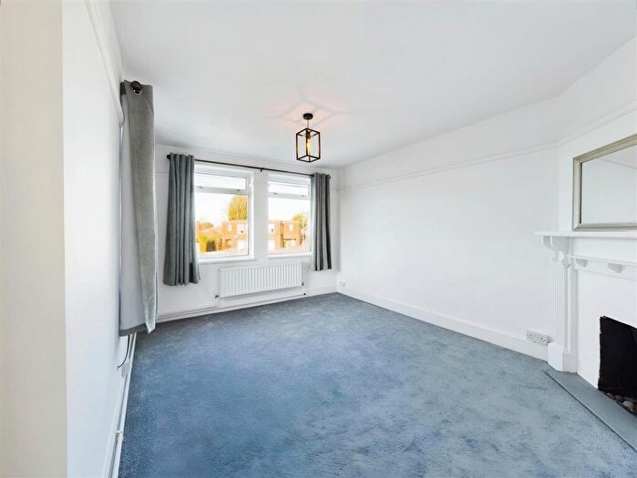 1 Bedroom Maisonette To Rent In Heathfield Road, Hitchin, Hertfordshire, SG5