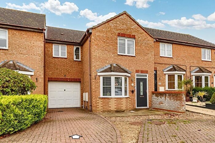 3 Bedroom Terraced House For Sale In Odin Close, Bedford, MK41