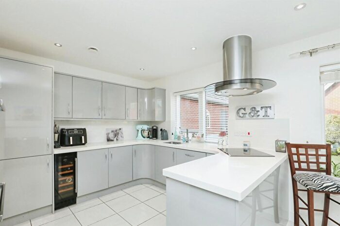 3 Bedroom Detached House For Sale In Blaxter Way, Norwich, NR7