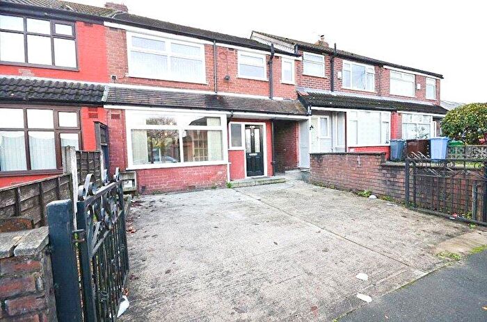 3 Bedroom Semi-Detached House For Sale In Charlestown Road, Blackley, Manchester, M9