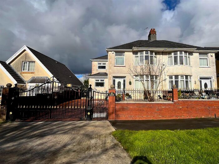 4 Bedroom Semi-Detached House For Sale In Carmarthen Road, Fforestfach, Swansea, SA5