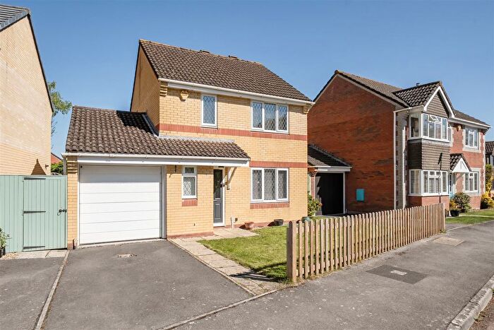 3 Bedroom Detached House For Sale In Lavender Drive, Calne, SN11