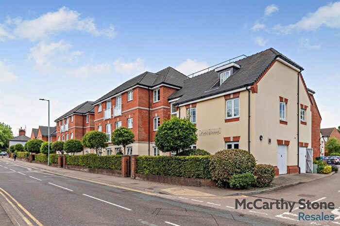 1 Bedroom Apartment For Sale In Park House, Old Park Road, Hitchin, SG5