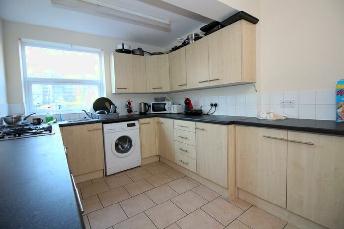 5 Bedroom Terraced House To Rent In Llantrisant Street, Cathays, CF24