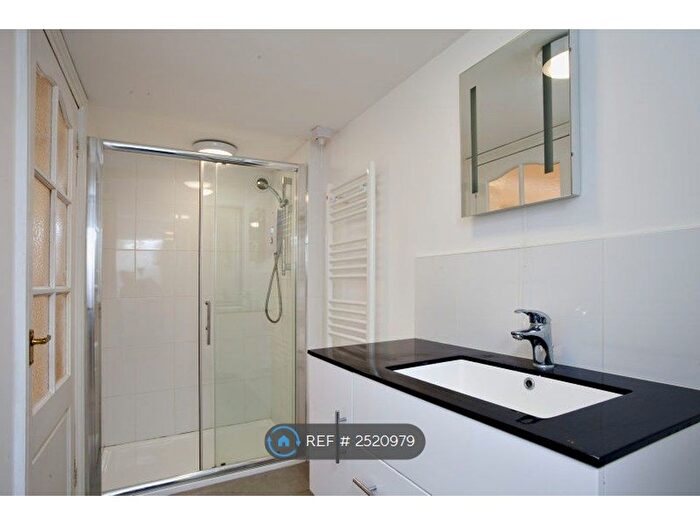 1 Bedroom Flat To Rent In London Road, Guildford, GU1