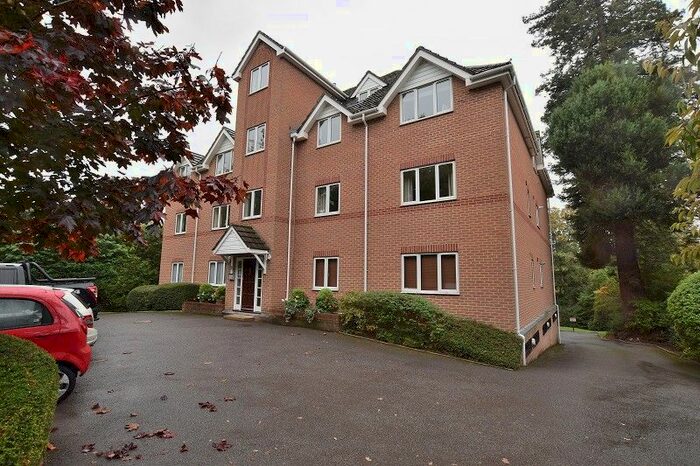 2 Bedroom Flat To Rent In Branksome Wood Road, Bournemouth, Dorset., BH2