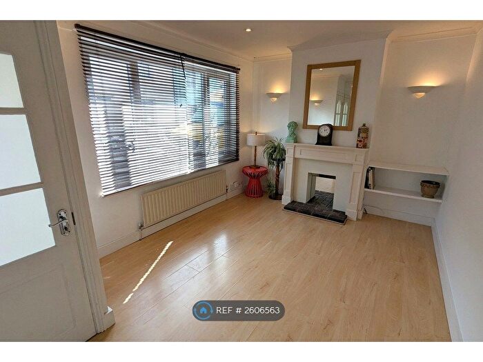 2 Bedroom Terraced House To Rent In Scotland Street, Brighton, BN2