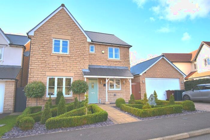 4 Bedroom Detached House For Sale In The Glade, Hayfield, High Peak, SK22
