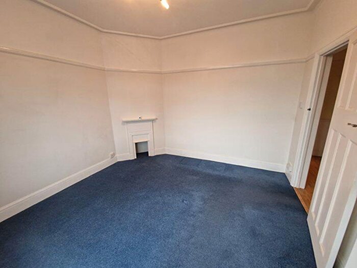 2 Bedroom Detached Bungalow For Sale In Taunton Drive, Westcliff-On-Sea, SS0